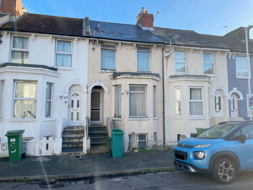 LOT 16 AUCTION 240 THREE STOREY HOUSE FOR IMPROVEMENT